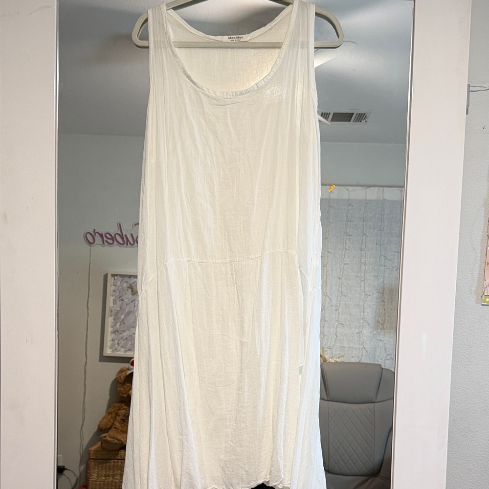 Meo Meli White Sleeveless Dress